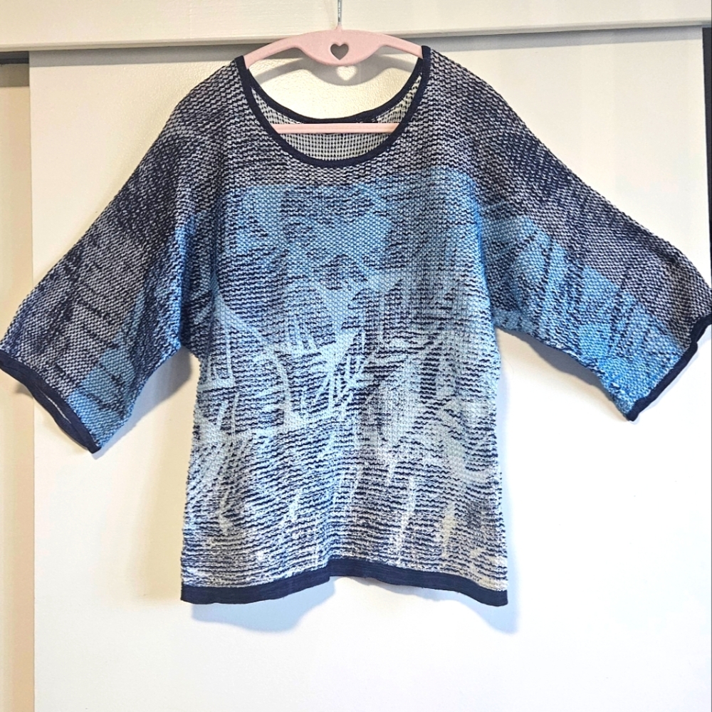 NIC+ZOE Navy and Light Blue Textured Blouse